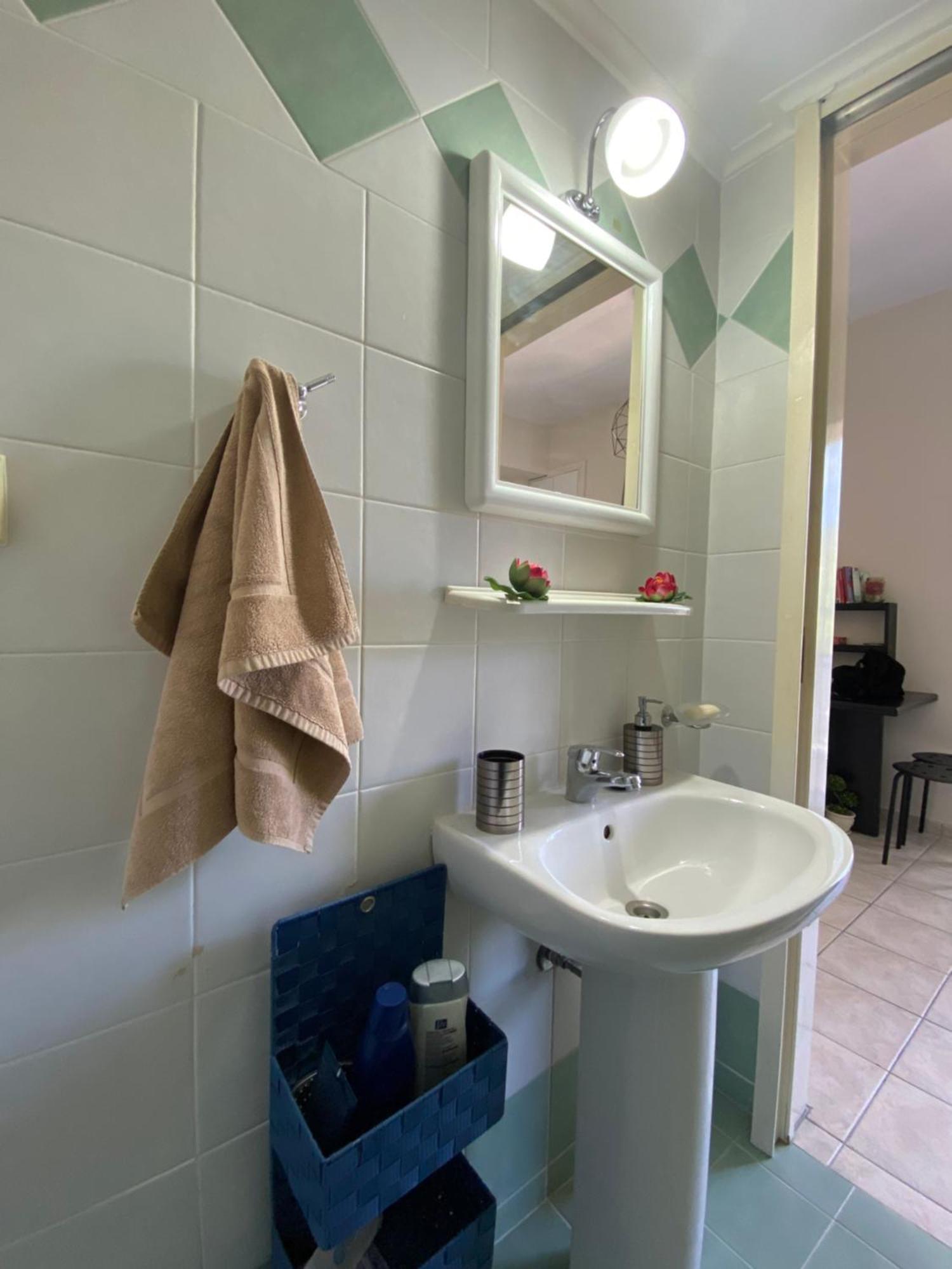 Irinis Apartment In Каламата Экстерьер фото